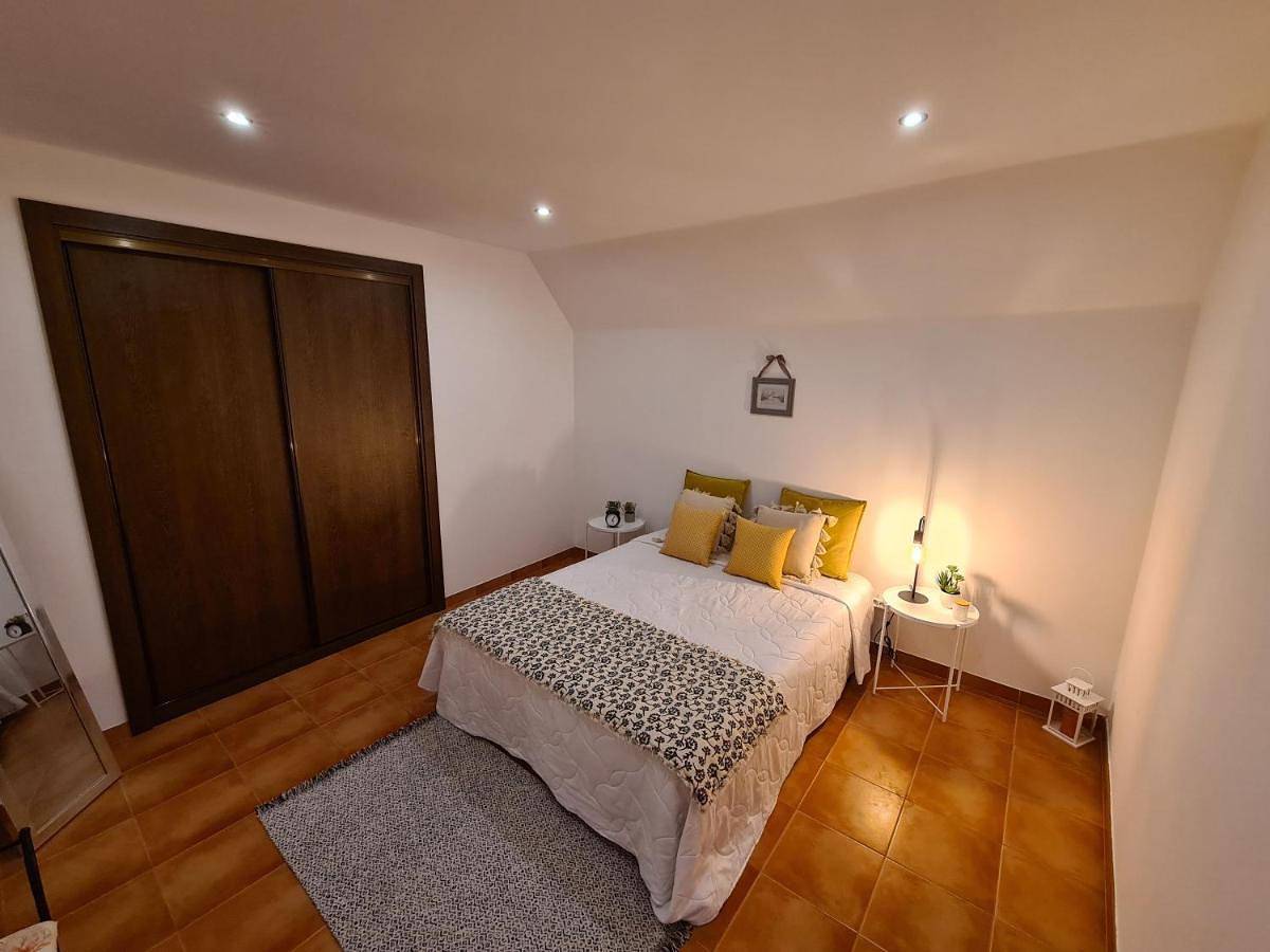O beiral das andorinhas in São João Batista, Moura