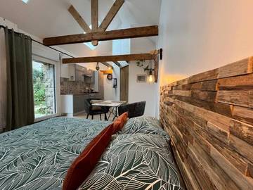 Location de vacances pour 2 personnes, avec jardin ainsi que terrasse et vue à Saint-Pol-de-Léon