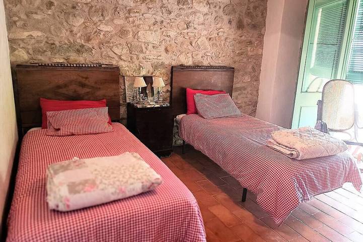 Landhaus mit Grill in Mieres für 9 Personen in Mieres, Garrotxa