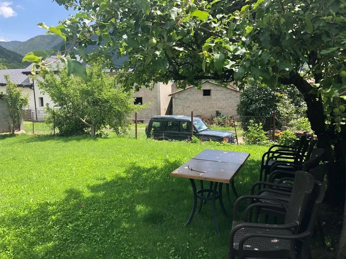 Apartamento de vacaciones para 4 personas, con vistas además de terraza y jardín - 1