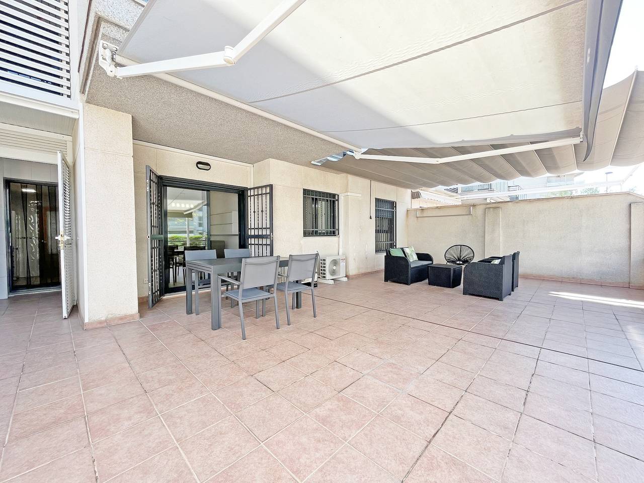 Apartamento entero, Global Vacacional: Apartamento con gran terraza en Canet in Canet de Berenguer, Costa de Valencia