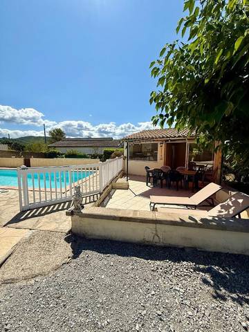 Gîte pour 6 personnes, avec jardin ainsi que piscine et vue à Saint-Germain