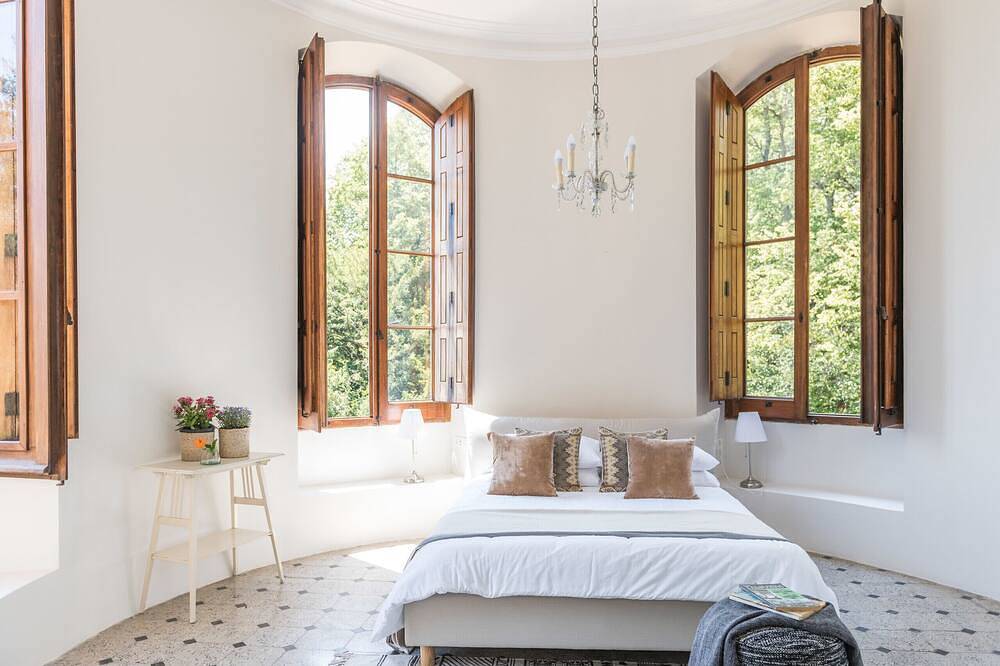Castillo elegante con piscina en Cataluña, España in San Hilario Sacalm, Provincia de Gerona