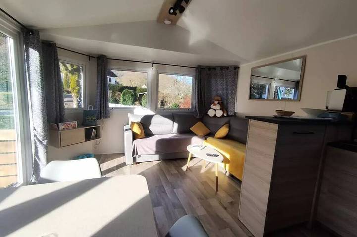 Camping für 6 Personen, mit Terrasse, mit Haustier am Doubs