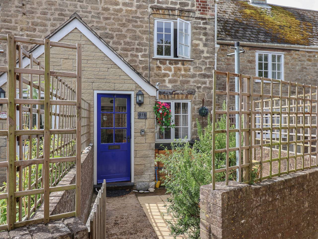 Old Ropemakers Cottage in Bridport, Dorset