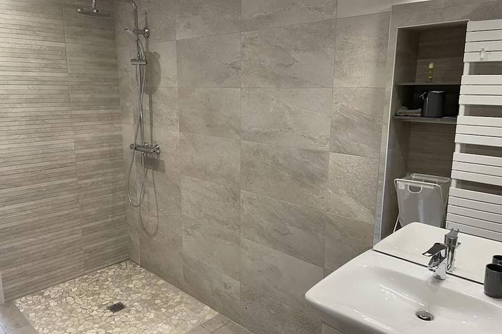 Gîte pour 4 personnes, avec jardin dans Thiel-sur-Acolin - 4