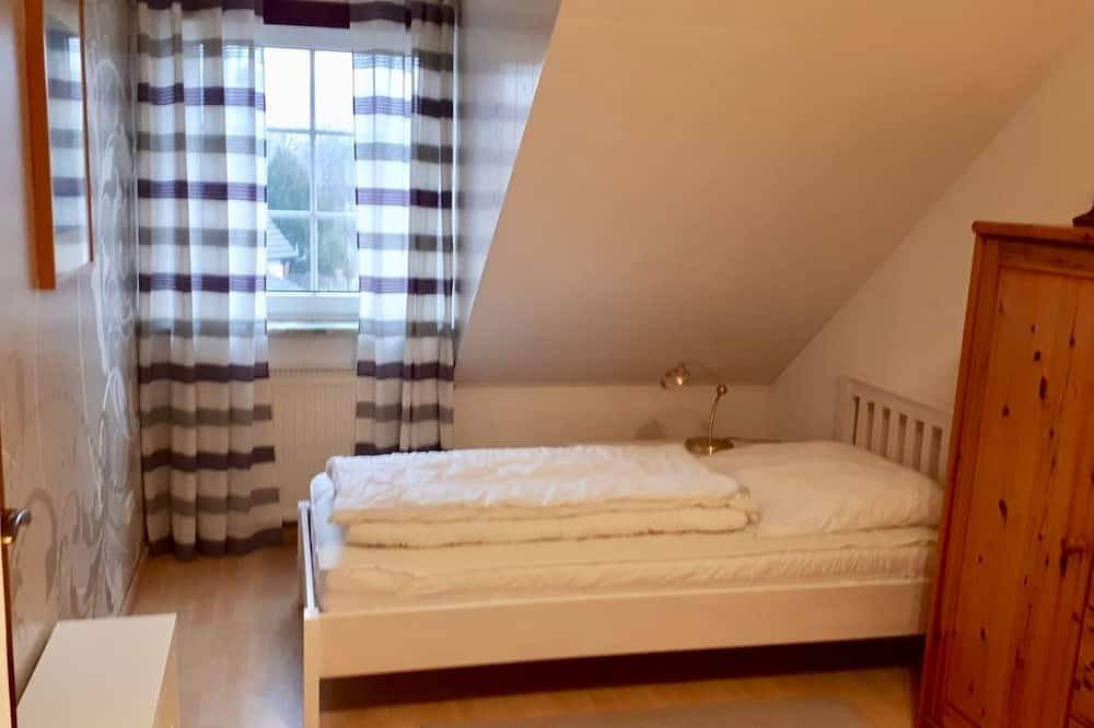 Ganze Wohnung, Ferienwohnung 54°Nord - groß und liebevoll eingerichtet in ruhiger Lage in Döse, Cuxhaven