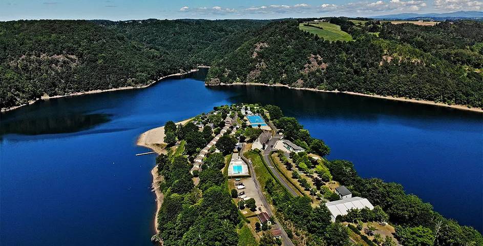 Bungalow für 4 Personen, mit Pool in der Auvergne - 2
