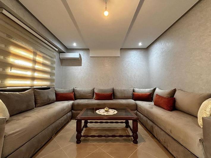 Appartement de vacances pour 5 personnes, avec jardin ainsi que vue et piscine