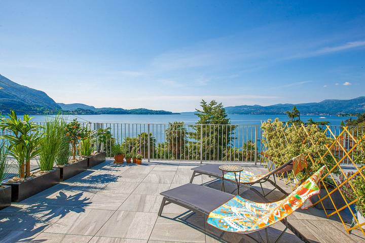 Gîte pour 4 personnes, avec vue ainsi que vue sur le lac et terrasse dans Lac Majeur (Italie) - 2
