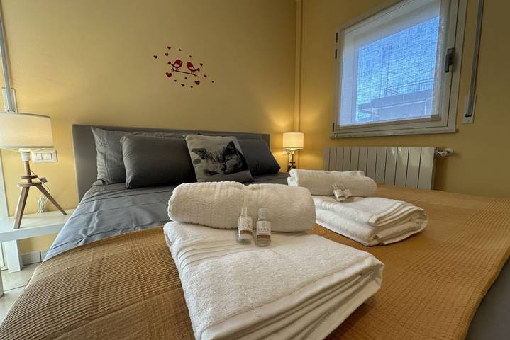 Appartamento intero, [Spiagge 400m] Free Garage • Terrace • Smart Tv in Spotorno, Riviera di Ponente