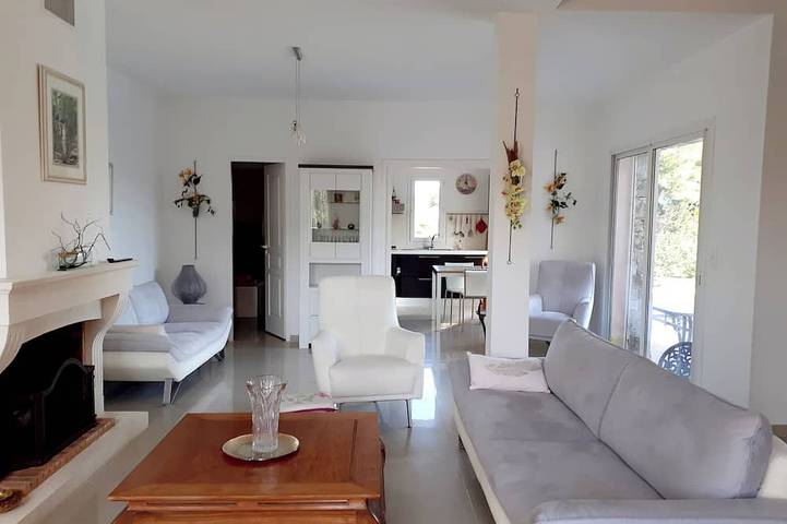 Cosy and comfortable villa in a quiet garden 15\" from the beach in Sant Ambroggio, Lumio