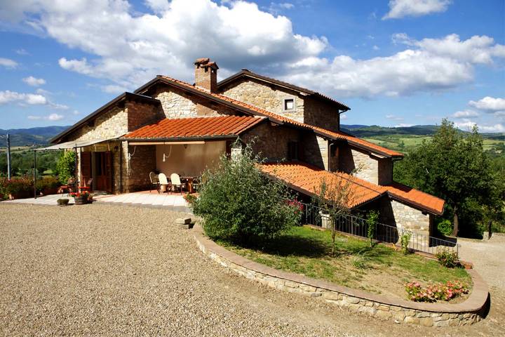 Ferienhaus für 10 Personen, mit Terrasse und Garten sowie Pool in Castel San Niccolò