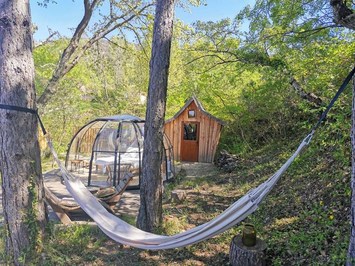 Maison d’hôte pour 2 personnes, avec piscine et jardin ainsi que jacuzzi et terrasse