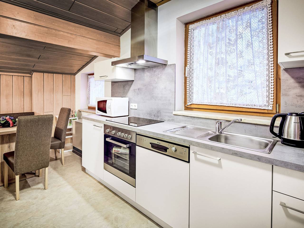 Ganze Wohnung, Charmante Ferienwohnung mit Balkon in der Nähe von Mittersill und der Salzach in Stuhlfelden, Pinzgau