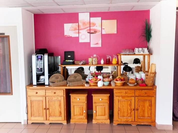 Gîte pour 8 personnes, avec piscine et balcon, adapté aux familles à Cassen - 4