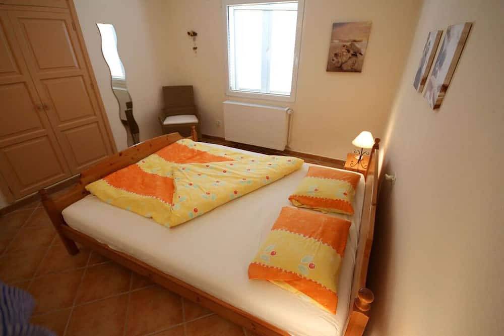 Villa de Bonaire, Alcudia, large garden + pool, close to the beach, Wifi, for 8 people in Bonaire, Alcúdia