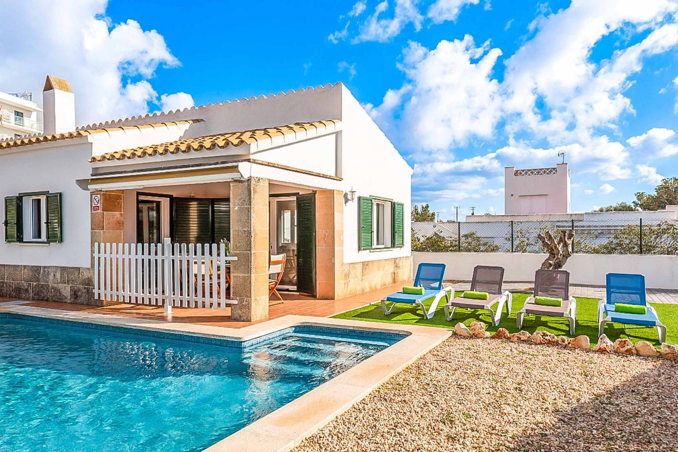 Chalet para 5 personas con terraza in Cala Blanes, Ciudadela