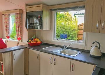 Caravan for 4 People in Cumbria, North West England, Photo 3