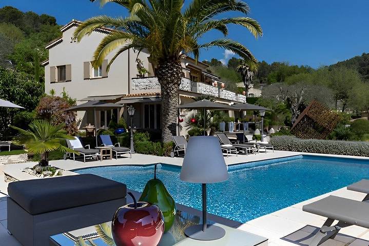 Location de vacances pour 2 personnes, avec jardin et piscine à La Colle-sur-Loup - 2