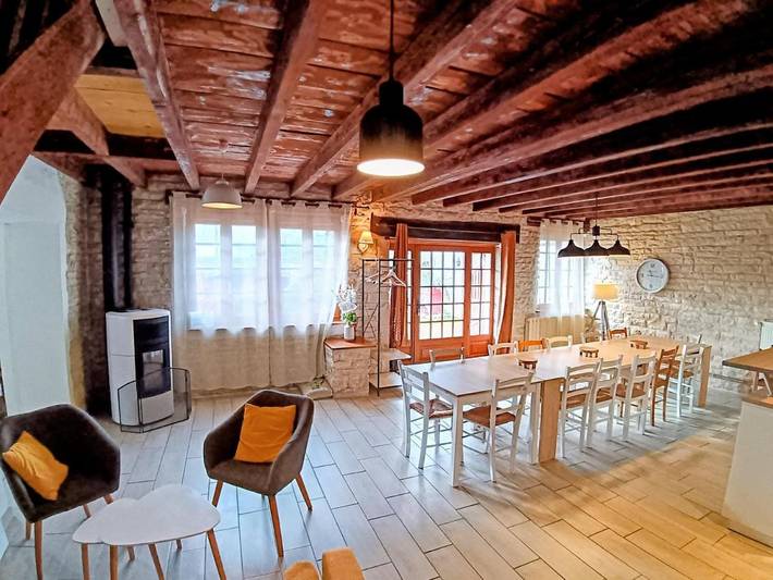 Location de vacances pour 6 personnes, avec terrasse et vue, animaux acceptés à Marigny-lès-Reullée