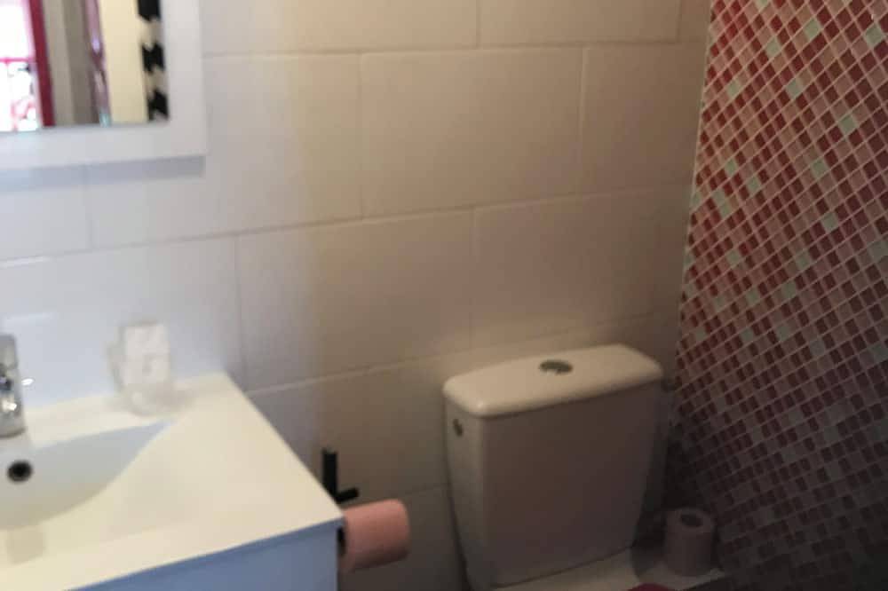 Entire apartment, Duplex Vallée De Chevreuse in Saint-Lambert-des-Bois, Parc naturel régional de la Haute Vallée de Chevreuse