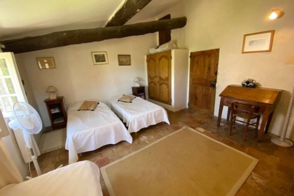 Bastide with swimming pool & vineyards in Le Castellet, Toulon region
