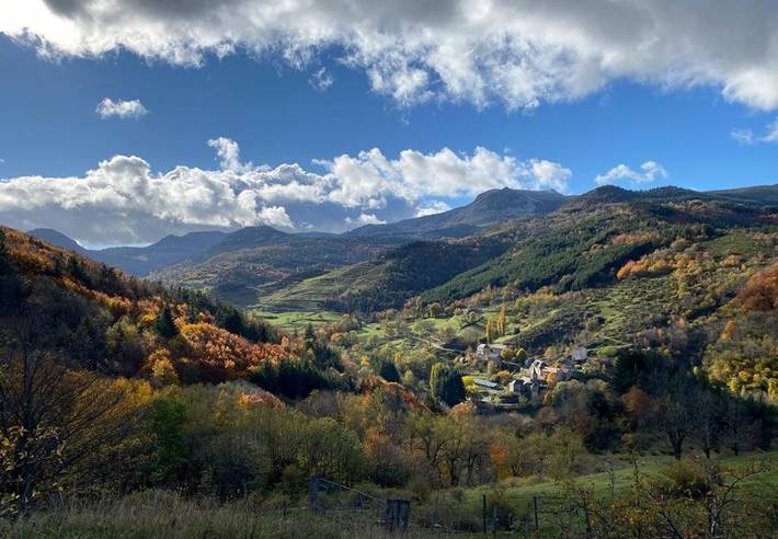 Gîte pour 2 personnes, avec vue ainsi que jardin et terrasse, animaux acceptés à La Rochette (Ardèche)
