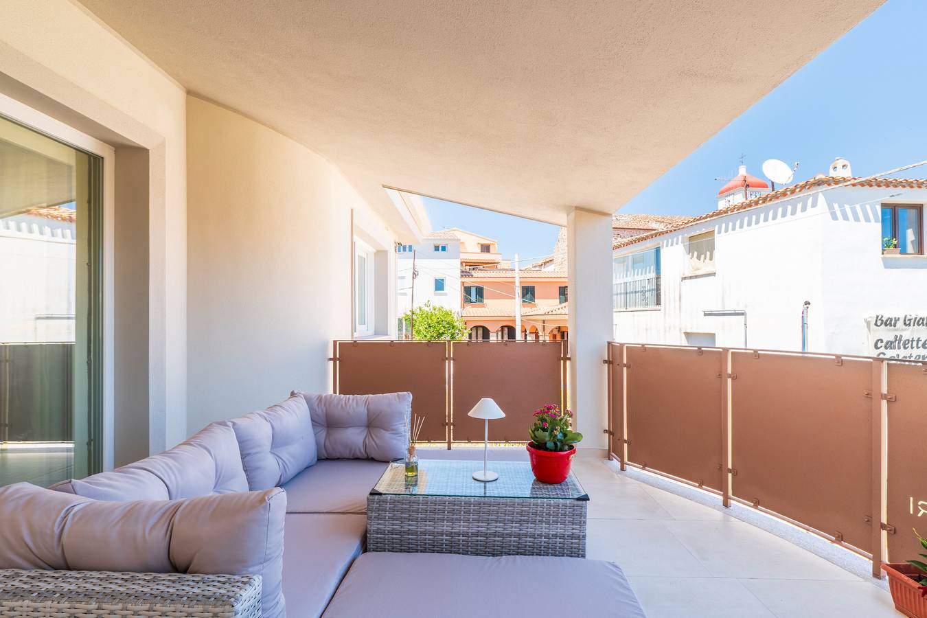 Zimmer 'Longevity' mit privater Terrasse, Wi-Fi und Klimaanlage in Lotzorai, Ogliastra Provinz
