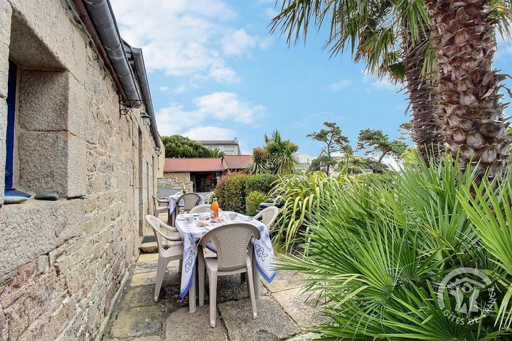 Gîte pour 3 personnes, avec jardin dans Île-Grande - 2