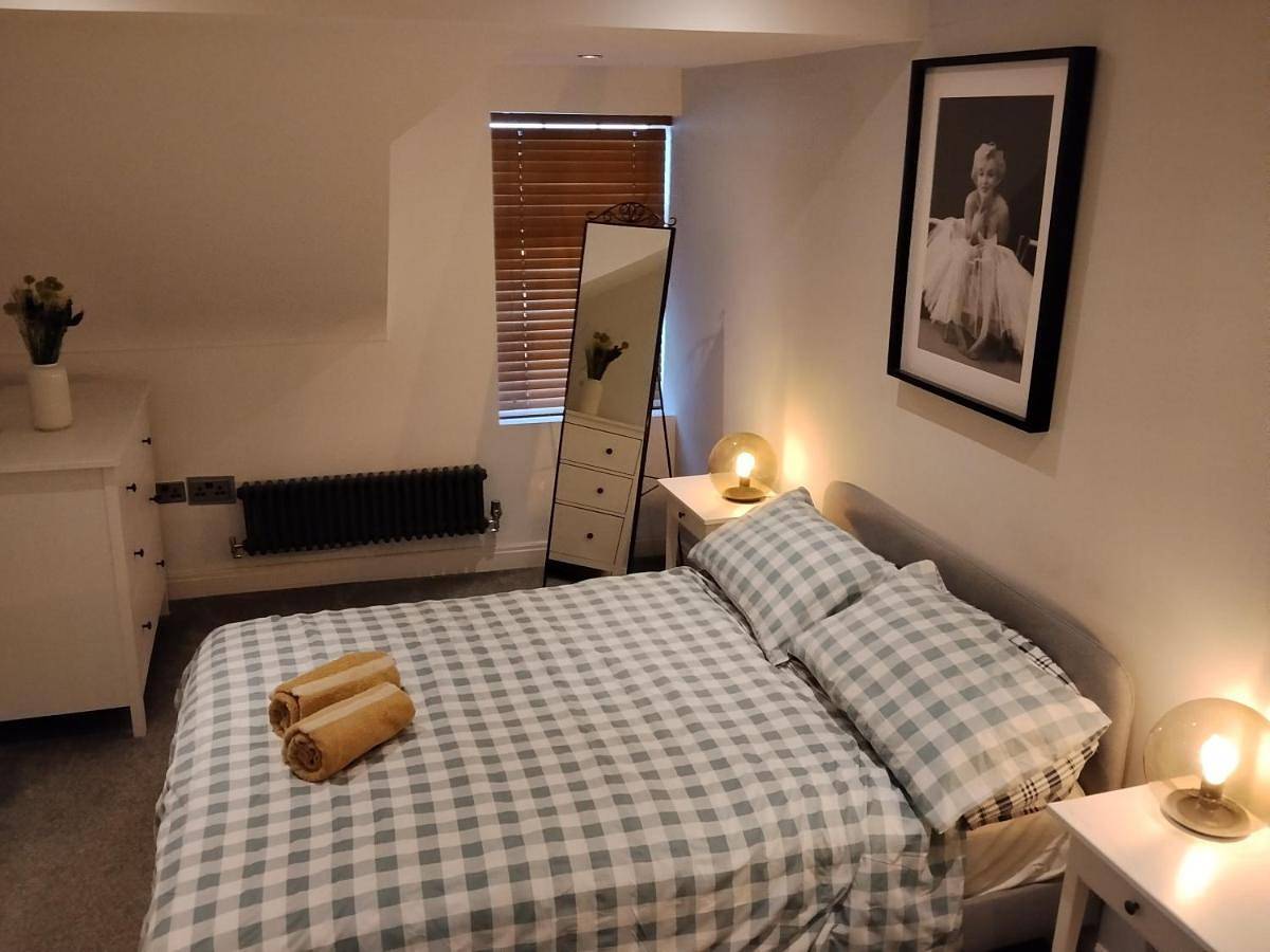 Entire apartment, Three-Bedroom Apartment in Merseyside
