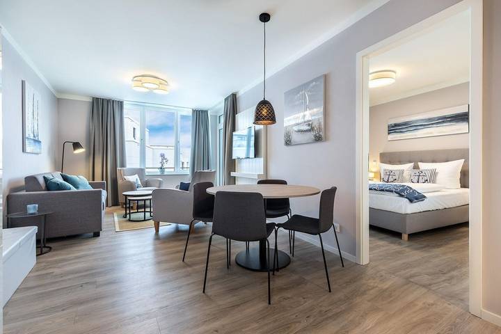 Ferienwohnung für 4 Personen, mit Sauna und Balkon in der Lübeck