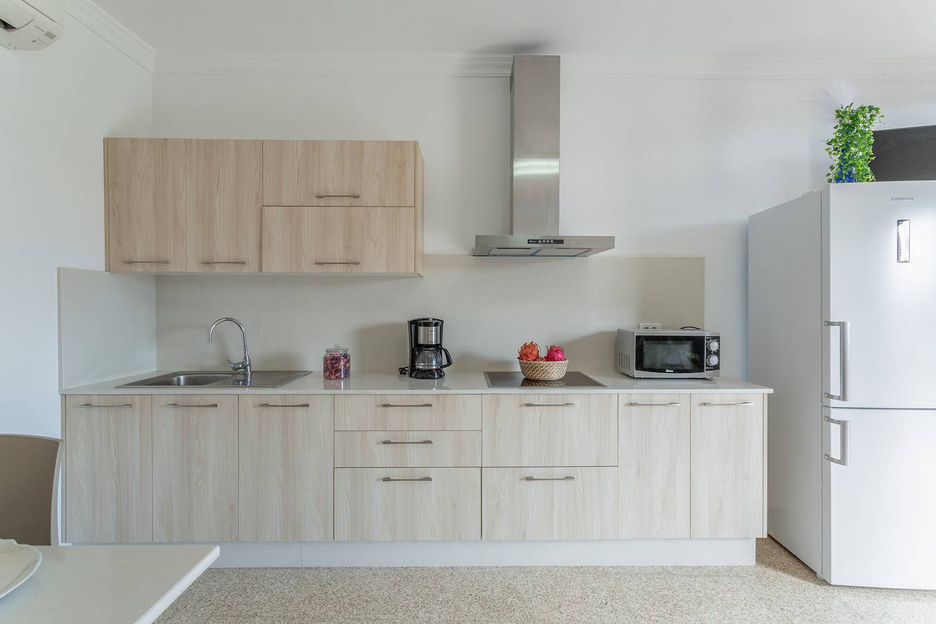 Casa de vacaciones 'Vivienda 2' con vistas a la montaña, piscina y terraza compartidas in San Bartolomé de Tirajana, Gran Canaria Sur