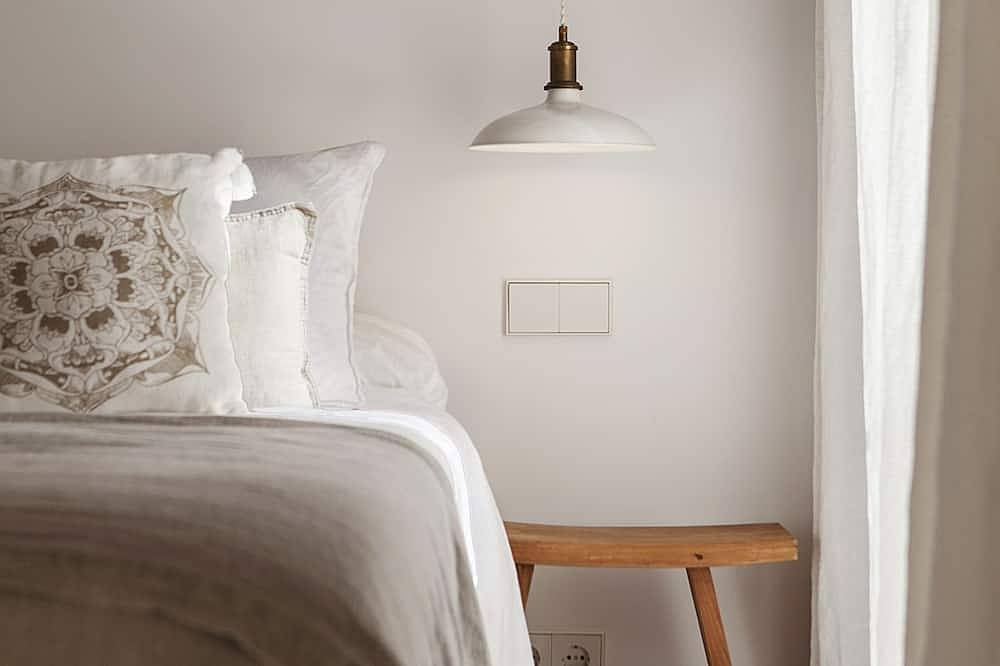 Exclusiva villa de piedra de diseño con vistas a las montañas in L'Horta, Sóller