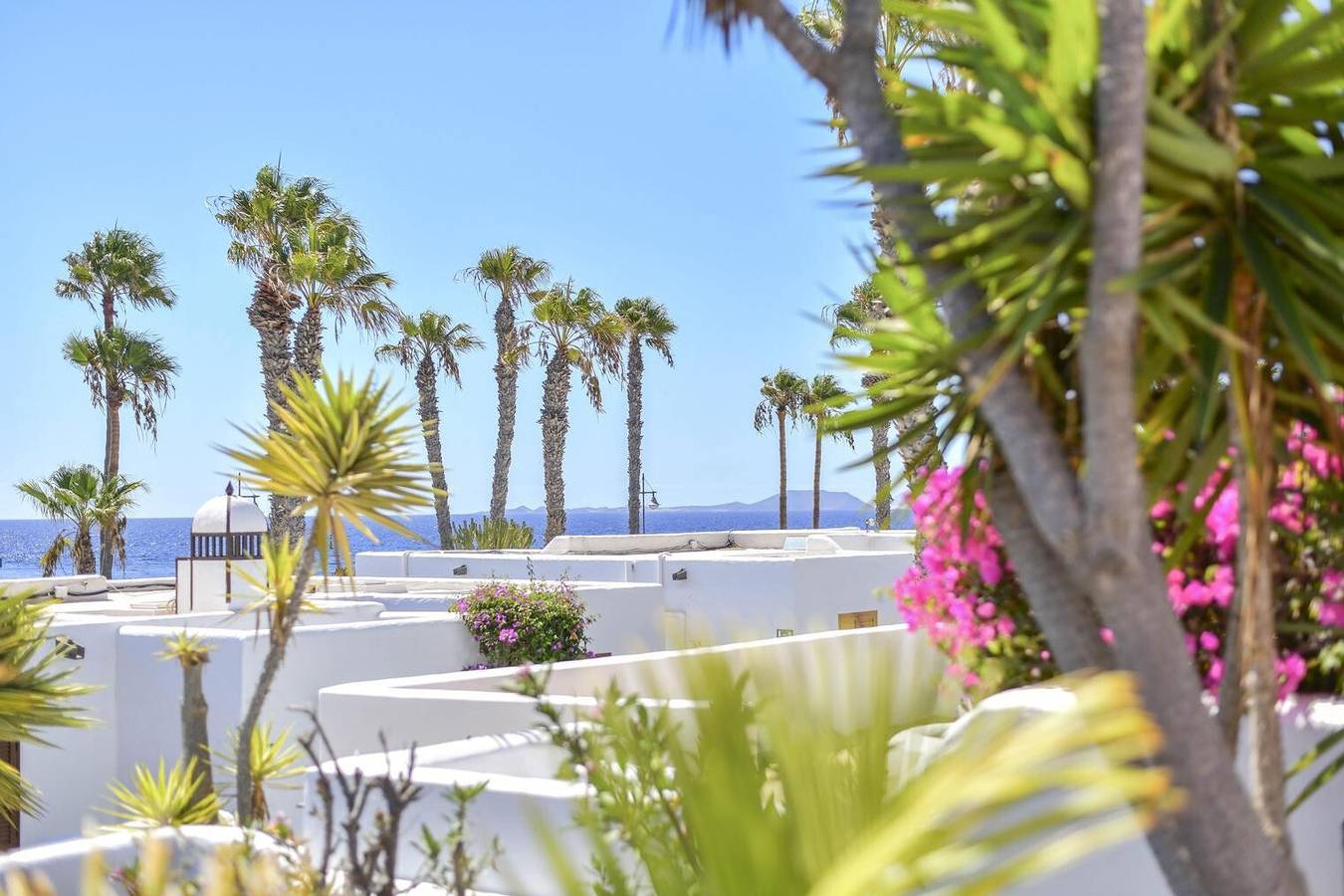 Apartamento entero, Apartamento Puerto Chico 1 con vistas al mar, jardín y piscina climatizada compartida in Playa Blanca, Yaiza