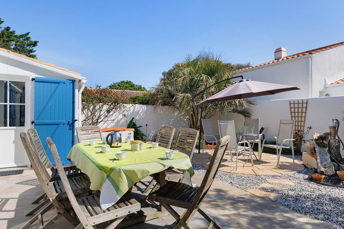 Gîte Kerallou: Holiday Home with Terraces, Private Garden & Wi-Fi in Barbâtre in Barbâtre, Noirmoutier