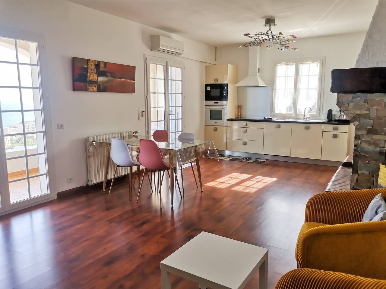 Appartement entier, Appartement Vue Mer à Bastia, terrasse et piscine privée. in Bastia, Cap Corse