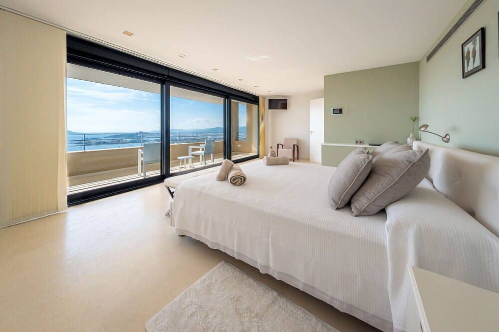 Villa Hilltop in Cap Martinet, Santa Eulària des Riu