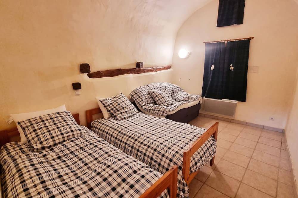 Between St Veran And Ceillac Beautiful chalet comfort mezzanine fireplace 3Bathrooms  in Château-Ville-Vieille, Queyras