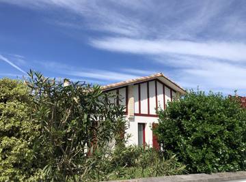 Chambre d’hôte pour 2 personnes, avec piscine et jardin à Uhart-Cize