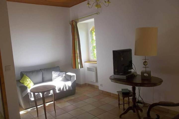 Location de vacances pour 2 personnes, avec balcon et jardin à Saint-Genès-Champanelle - 3
