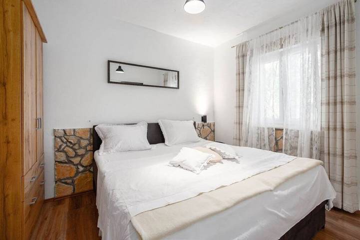 Villa pour 8 personnes, avec balcon et jardin, animaux acceptés dans Vis - 2