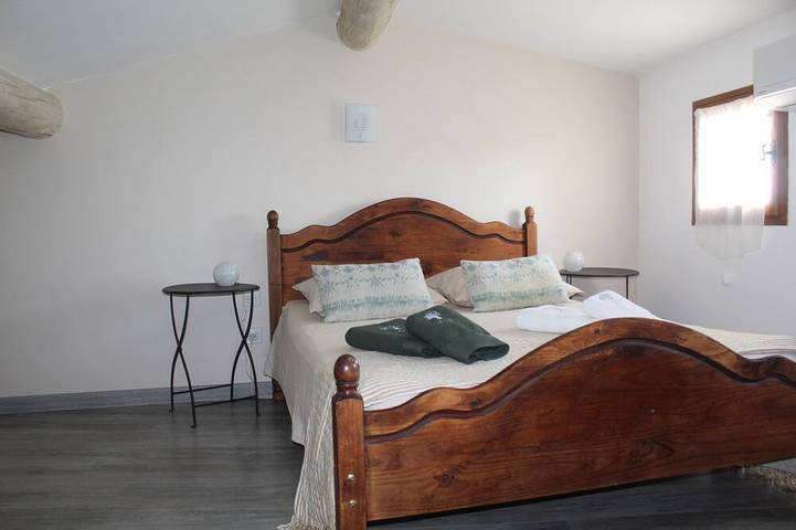 Gîte pour 4 personnes, avec jacuzzi et jardin à Mérindol - 4