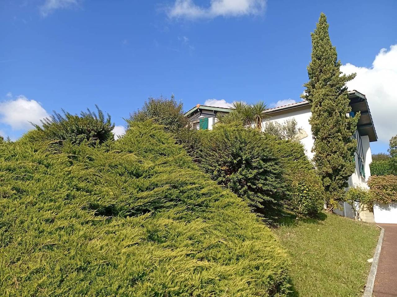 Quiet house for 8 near the lake, Wifi in Saint-Pée-sur-Nivelle, Bayonne region