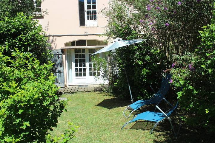 Gîte pour 5 personnes, avec piscine à Saverdun