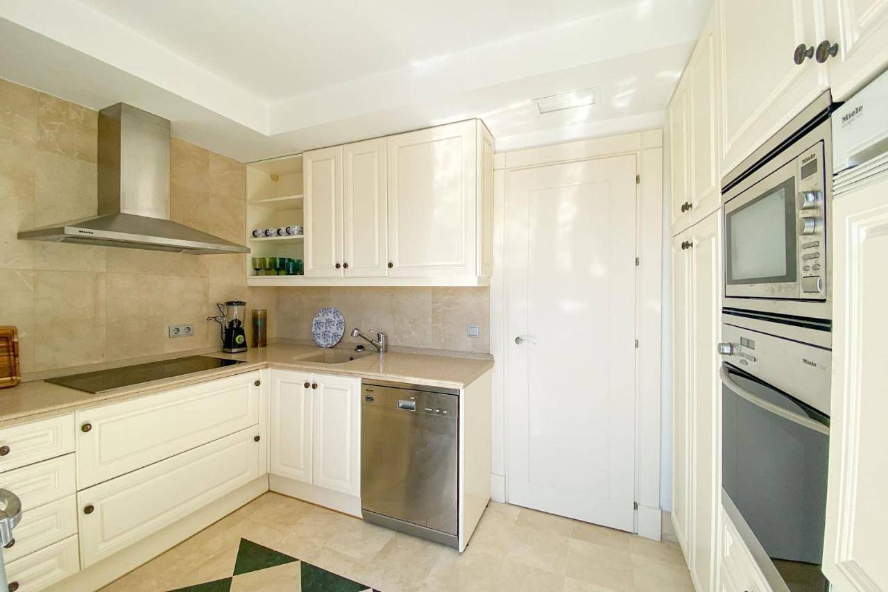 Apartamento inteiro, Ribera del Dragoncillo Sotogrande Marina in Sotogrande, San Roque