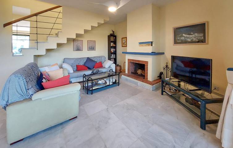 Modern Apartment with Pool and Parking - Close to Beach and Restaurants in Islantilla, Isla Cristina