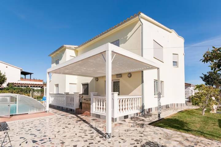 Chalet para 10 personas, con jardín y balcón en la Costa Brava - 2