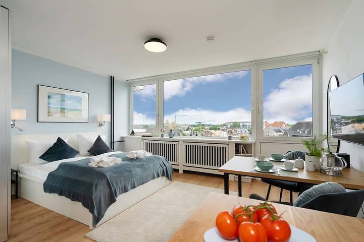 Ganze Wohnung, Himmelblau - Modern renovierte, zentrale Whg. inkl. Pkw-Stellplatz, Wlan. in Westerland, Sylt (Gemeinde)