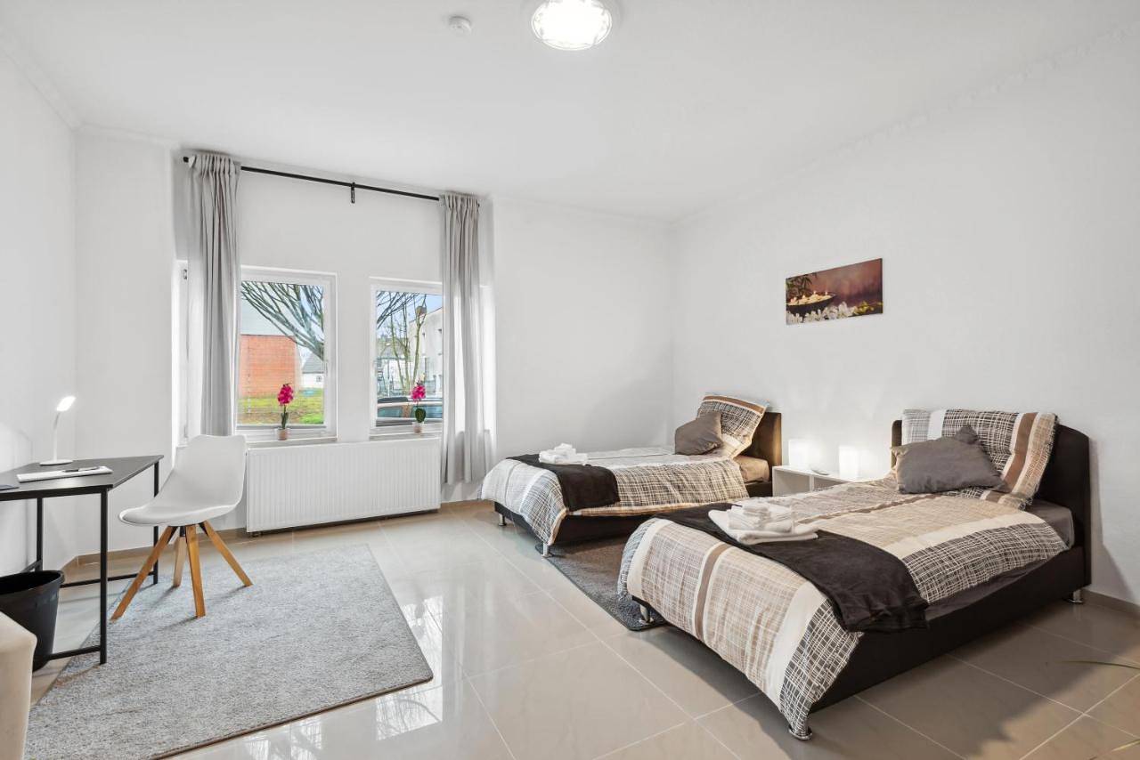 Geheel appartement, Zentrale Lage ... Ideal für Geschäftsleute, Monteure, Familien...3 Zimmer, Wlan, Smarttv in Mettmann, Kreis Mettmann